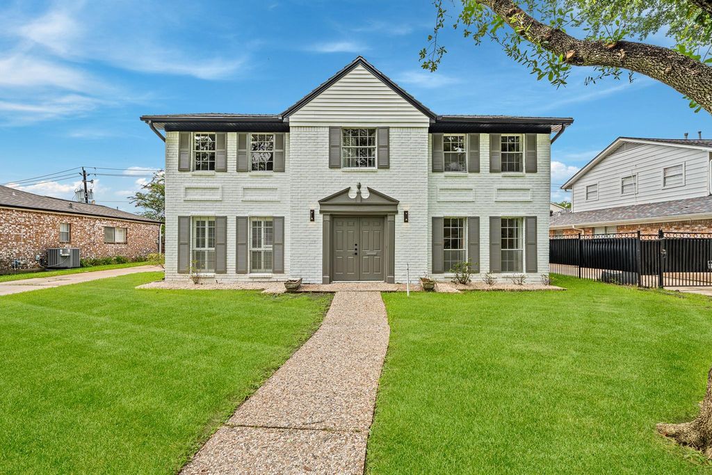 10622 Inwood Drive, Houston, TX 77042