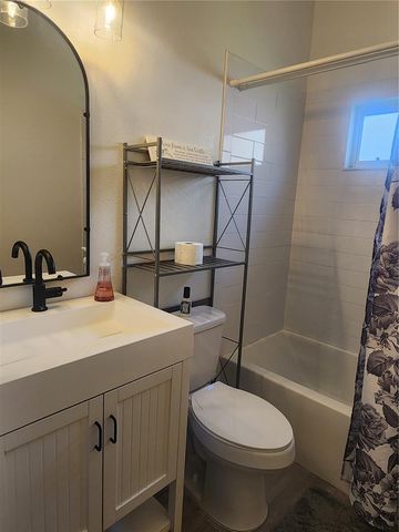 5274 FAR OAK CIRCLE, Sarasota, FL 34238