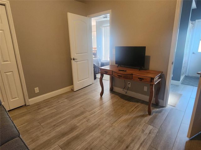 5274 FAR OAK CIRCLE, Sarasota, FL 34238