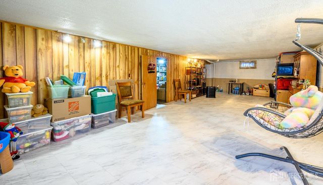 144 Garden Terrace, Edison, NJ 08817