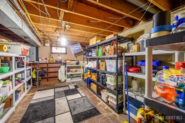 144 Garden Terrace, Edison, NJ 08817