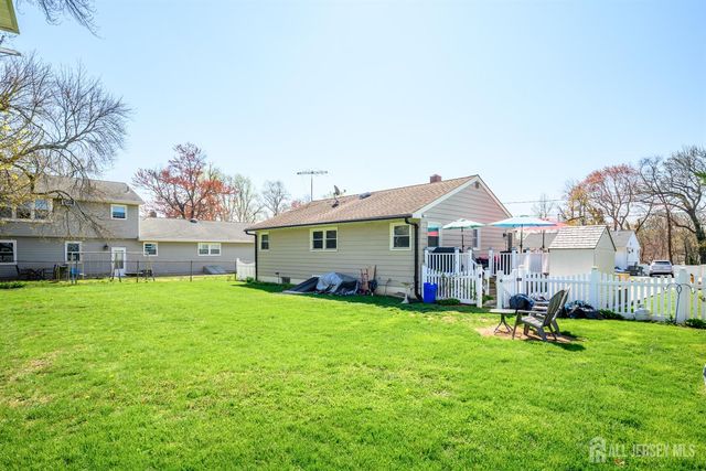 144 Garden Terrace, Edison, NJ 08817