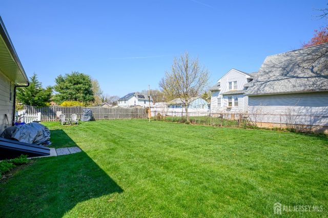 144 Garden Terrace, Edison, NJ 08817