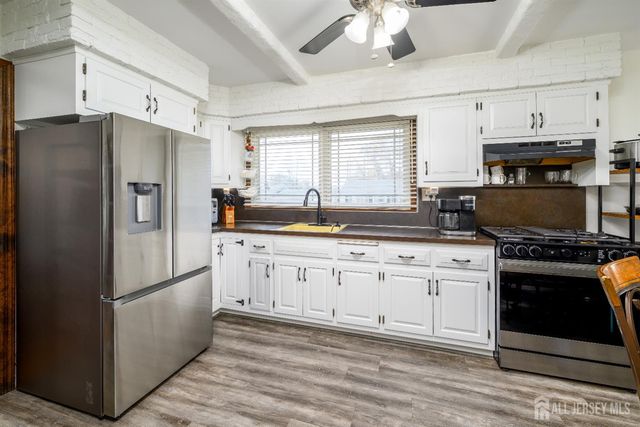 144 Garden Terrace, Edison, NJ 08817