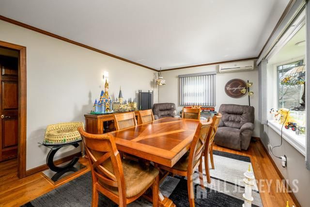 144 Garden Terrace, Edison, NJ 08817