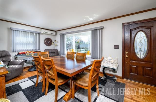 144 Garden Terrace, Edison, NJ 08817