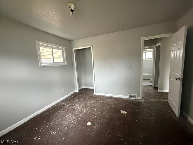 4180 E 148th Street, Cleveland, OH 44128