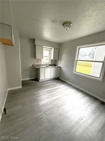 4180 E 148th Street, Cleveland, OH 44128