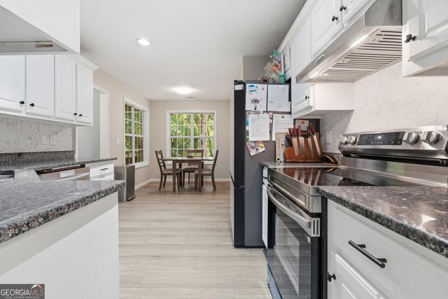 6338 Clearbrook Drive, Flowery Branch, GA 30542