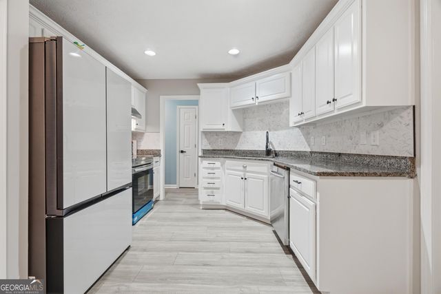 6338 Clearbrook Drive, Flowery Branch, GA 30542