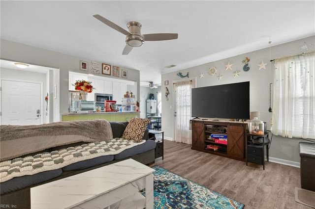 1880 Chantilly CT # 1001, Virginia Beach, VA 23451