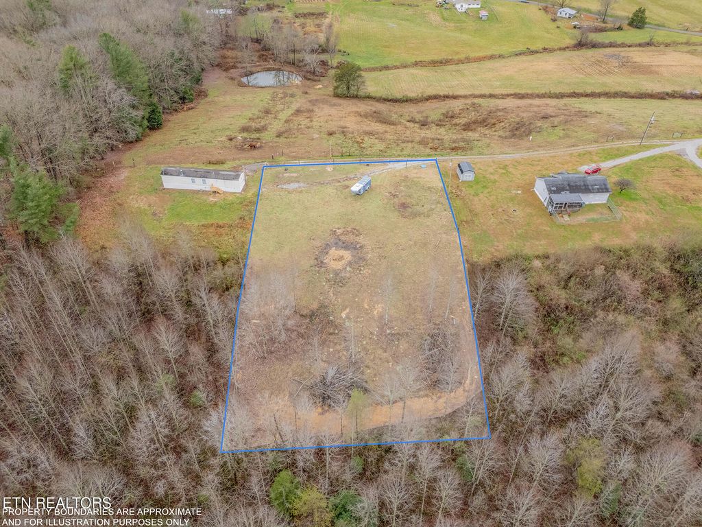 117 Delia Young Lane, Wartburg, TN 37887