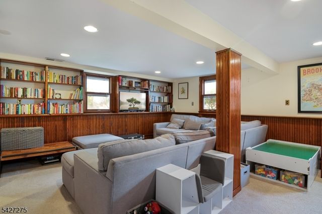 11 Watchtower Rd, Denville Twp., NJ 07834