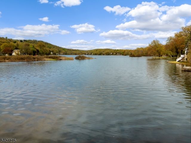 11 Watchtower Rd, Denville Twp., NJ 07834