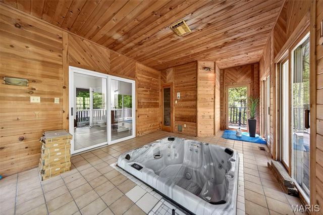 17472 Thunder Valley Drive, Wildwood, MO 63025