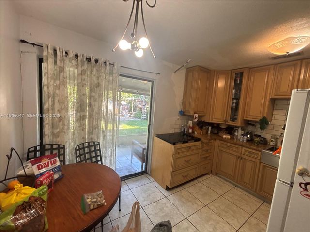 6261 SW 25th St, Miramar, FL 33023