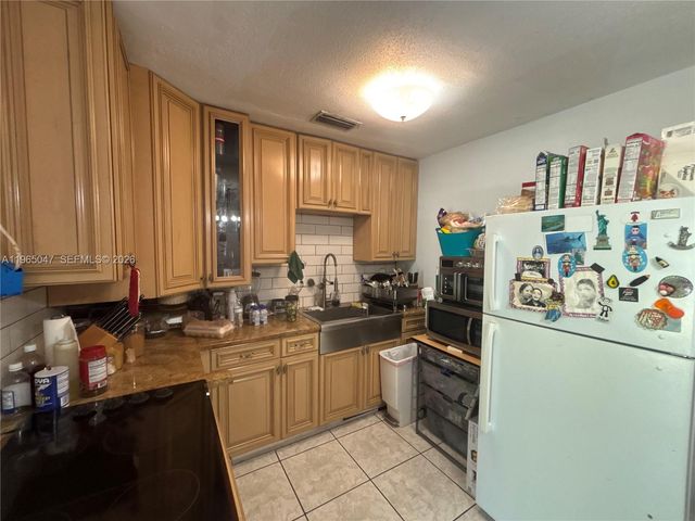 6261 SW 25th St, Miramar, FL 33023