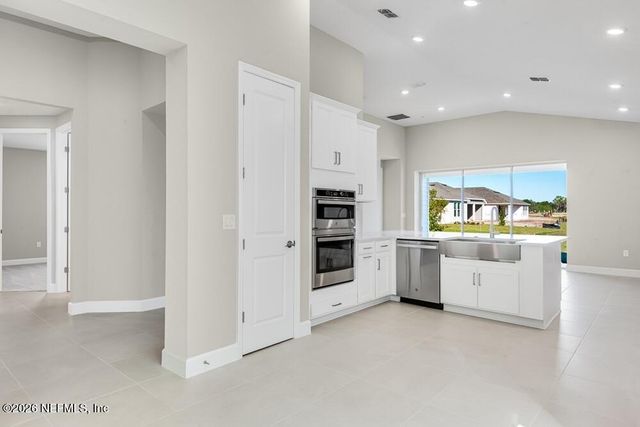 10 GEOSAM Drive, Palm Coast, FL 32137