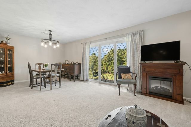 20 Rainbow Pond Drive C2, Walpole, MA 02081