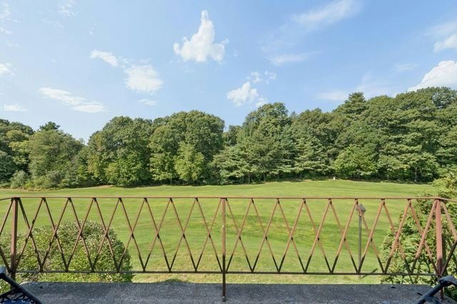 20 Rainbow Pond Drive C2, Walpole, MA 02081