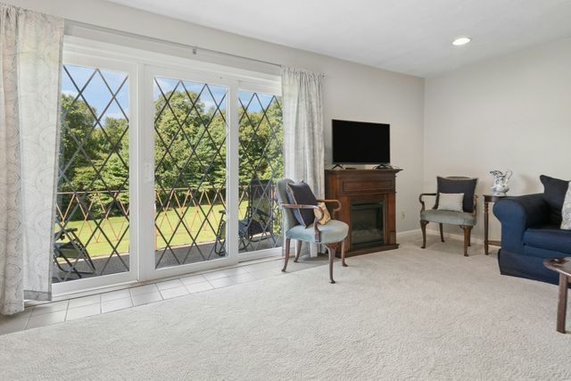 20 Rainbow Pond Drive C2, Walpole, MA 02081