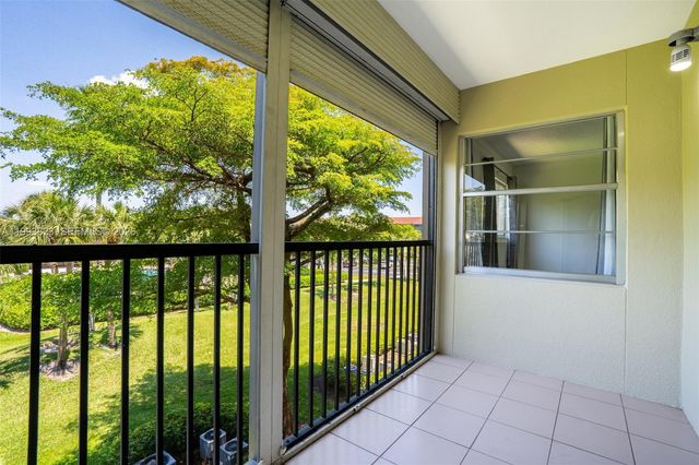 13455 SW 16th Ct 306F, Pembroke Pines, FL 33027