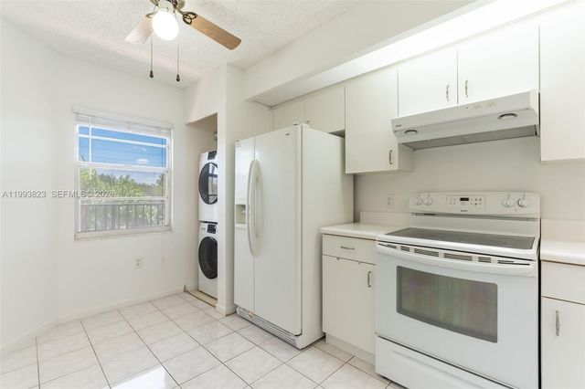 13455 SW 16th Ct 306F, Pembroke Pines, FL 33027