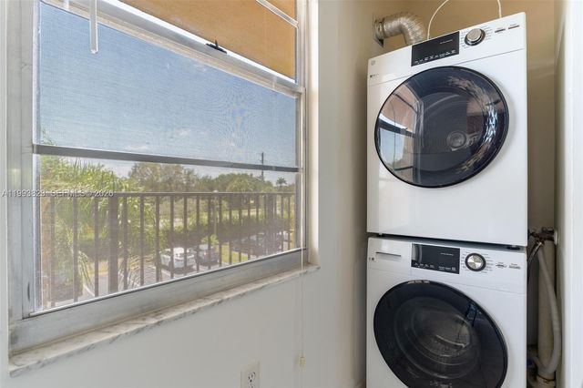 13455 SW 16th Ct 306F, Pembroke Pines, FL 33027