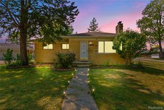 29150 GERALDINE Court, Warren, MI 48093