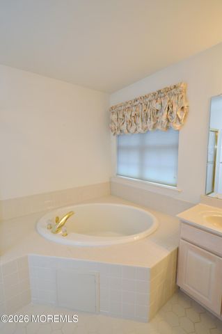 2294 Logan Court, Toms River, NJ 08755
