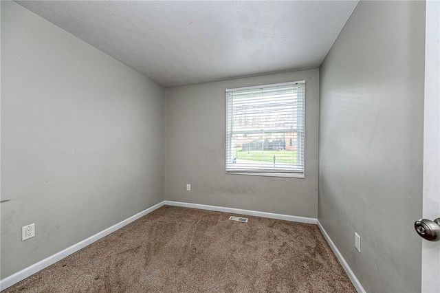 646 Harborview Dr, Plum Boro, PA 15239