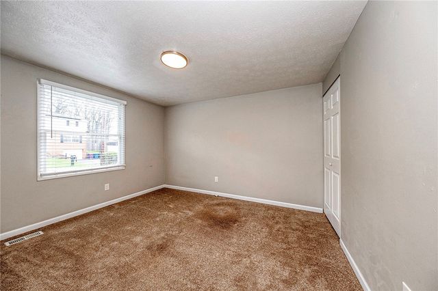 646 Harborview Dr, Plum Boro, PA 15239