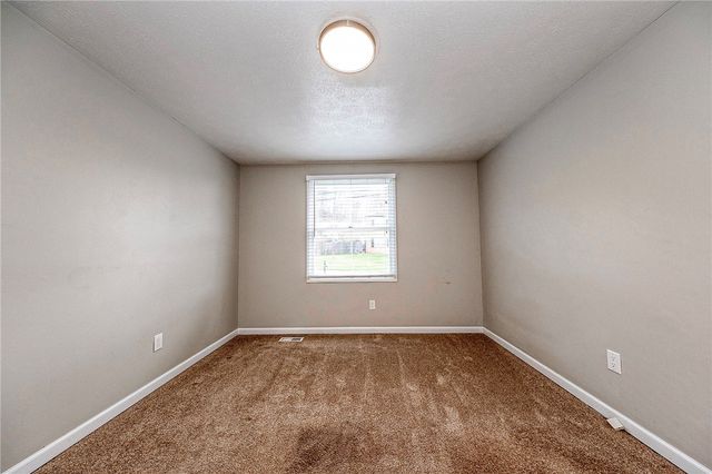 646 Harborview Dr, Plum Boro, PA 15239
