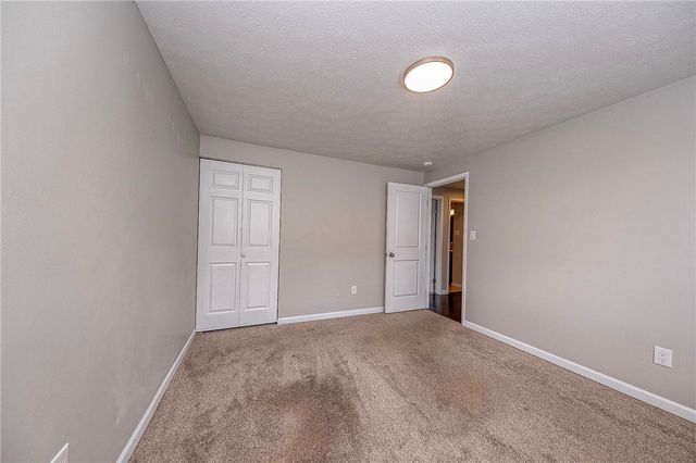 646 Harborview Dr, Plum Boro, PA 15239