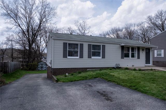 646 Harborview Dr, Plum Boro, PA 15239