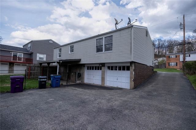646 Harborview Dr, Plum Boro, PA 15239