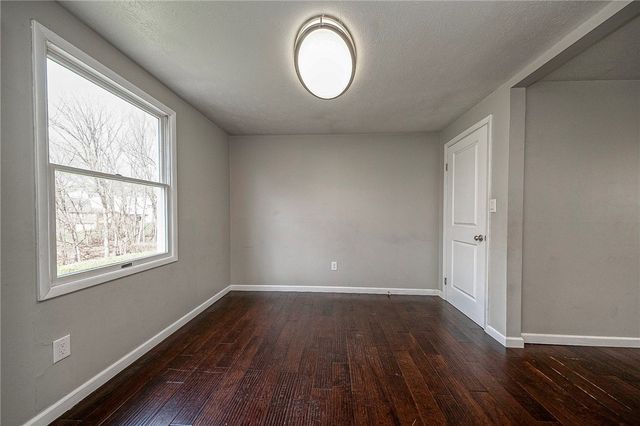 646 Harborview Dr, Plum Boro, PA 15239