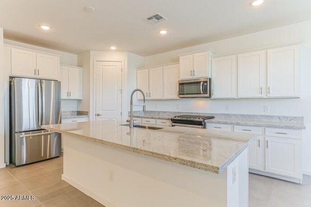 35792 N Bloom Street, San Tan Valley, AZ 85144