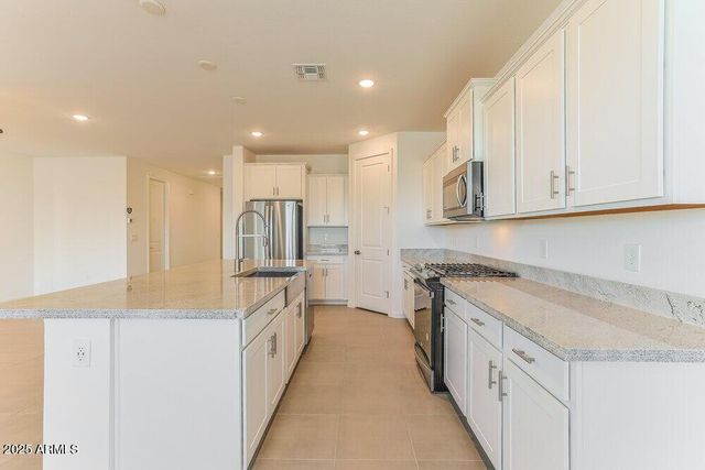 35792 N Bloom Street, San Tan Valley, AZ 85144