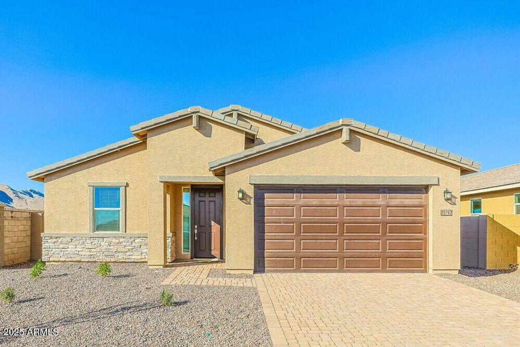 35792 N Bloom Street, San Tan Valley, AZ 85144