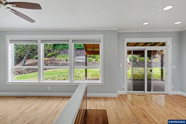 1321 Chapman Hill Dr NW, Salem, OR 97304
