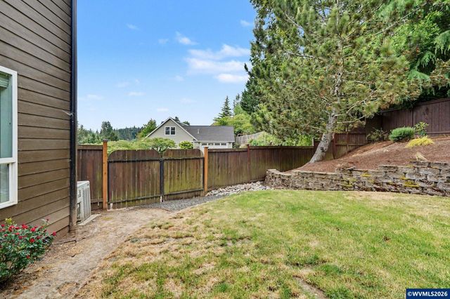 1321 Chapman Hill Dr NW, Salem, OR 97304