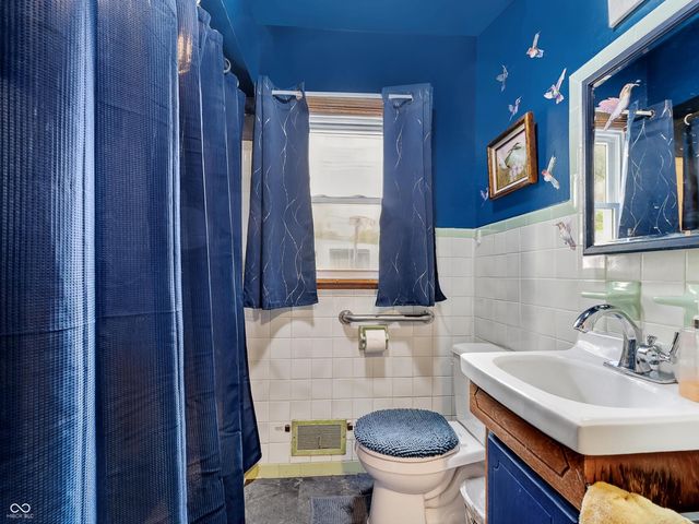 3426 W 8th Street, Anderson, IN 46011