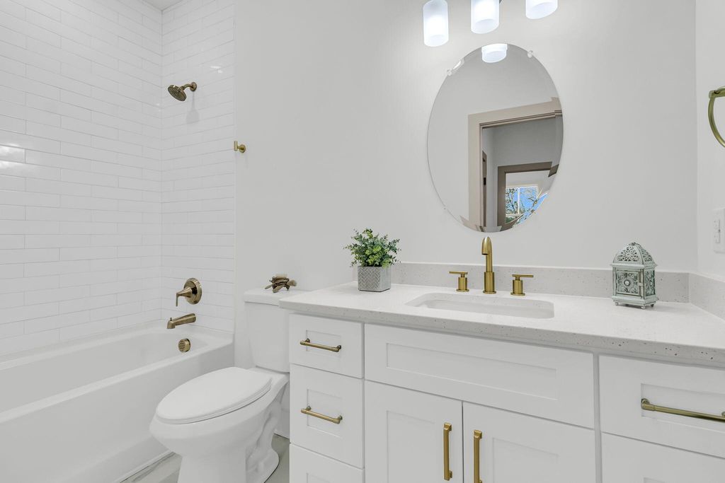 Image 26 of property listing at 4011 Gravely Avenue, North Charleston, SC 29405