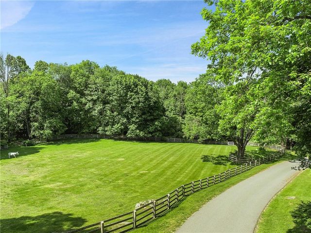 454 Succabone Road, Bedford Corners, NY 10549