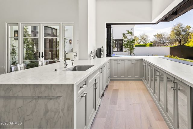 6508 E BAR Z Lane, Paradise Valley, AZ 85253