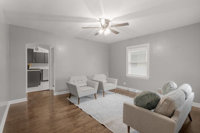 125 Warren Street, Calumet City, IL 60409