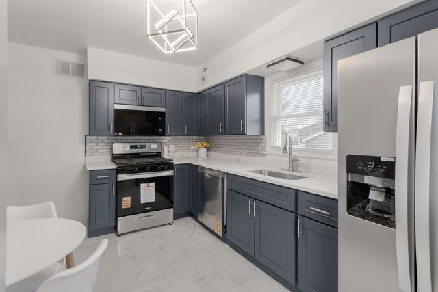 125 Warren Street, Calumet City, IL 60409