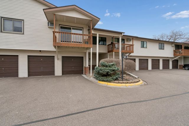 4002 Foss Road 102, Saint Anthony, MN 55421