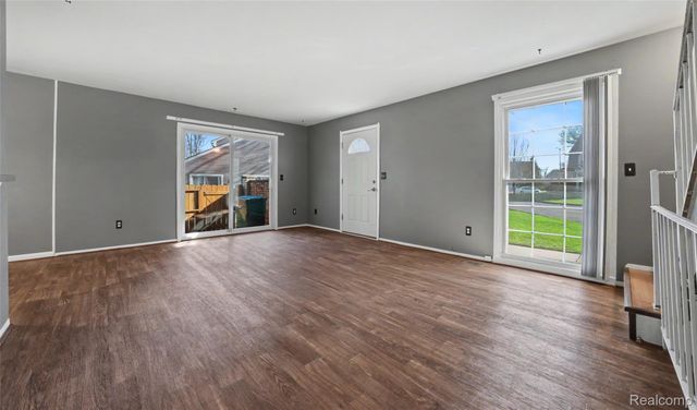 23527 Stonehenge Boulevard 98, Novi, MI 48375